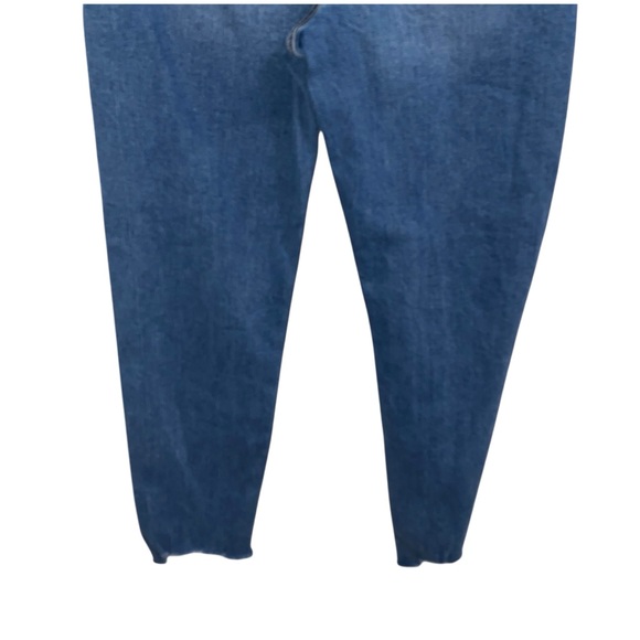 American Eagle Strigid High Waisted Mom Jeans Raw Hem Women’s Size 4 - Picture 6 of 16